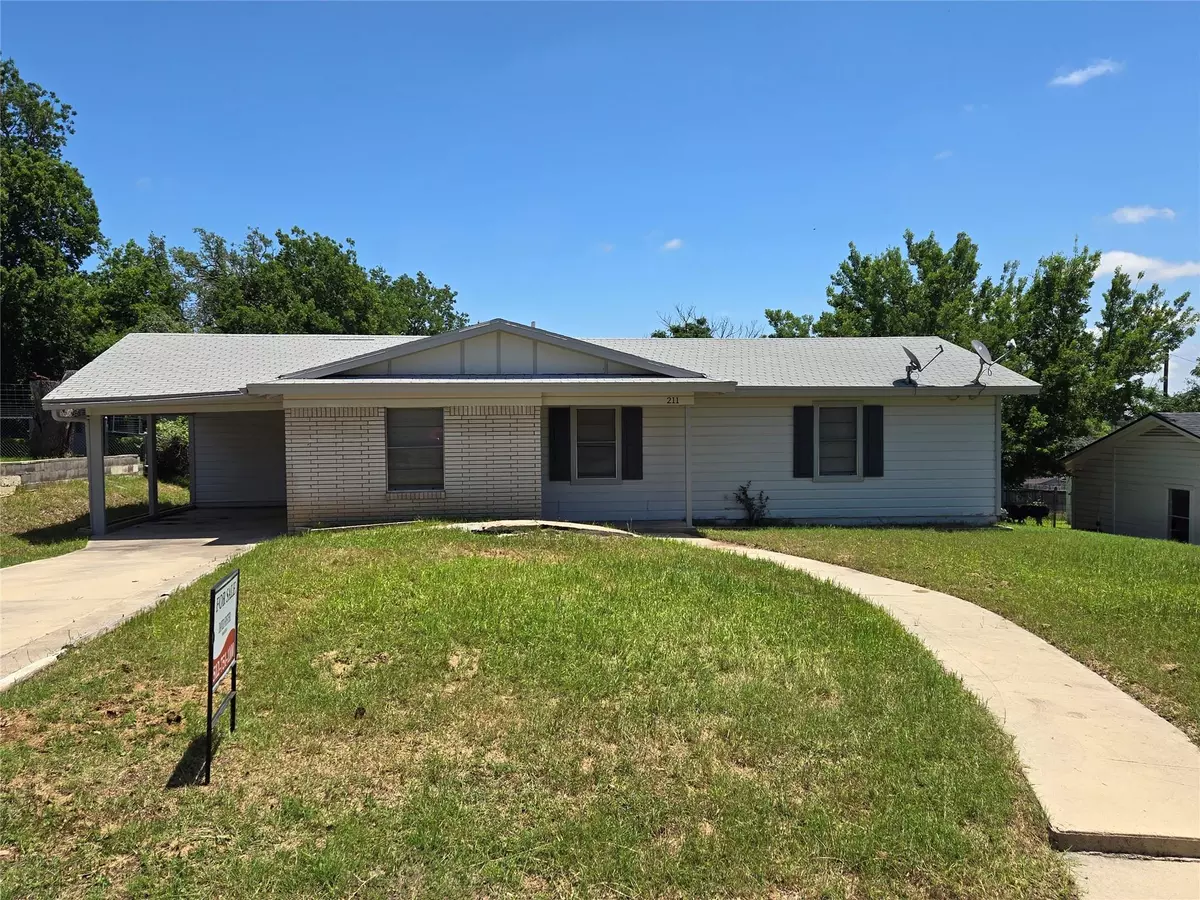 Lampasas, TX 76550,211 S Rice ST