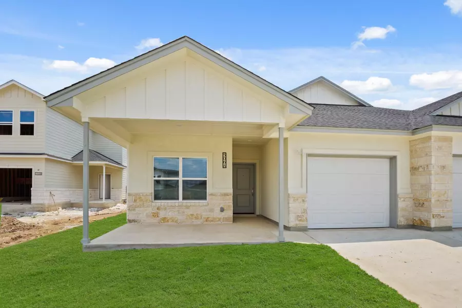 506 Whirlaway DR #B, Jarrell, TX 76537