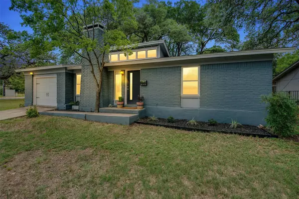 1804 Matthews LN #B, Austin, TX 78745