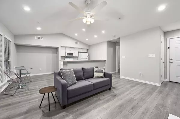 Austin, TX 78731,3839 Dry Creek DR #207