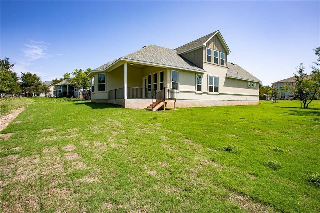 Cedar Creek, TX 78612,150 Raptor Beak WAY