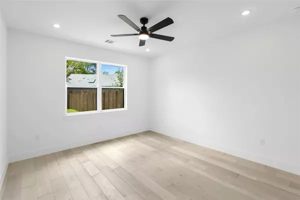 Austin, TX 78745,1500 Sylvan Glade RD #1B