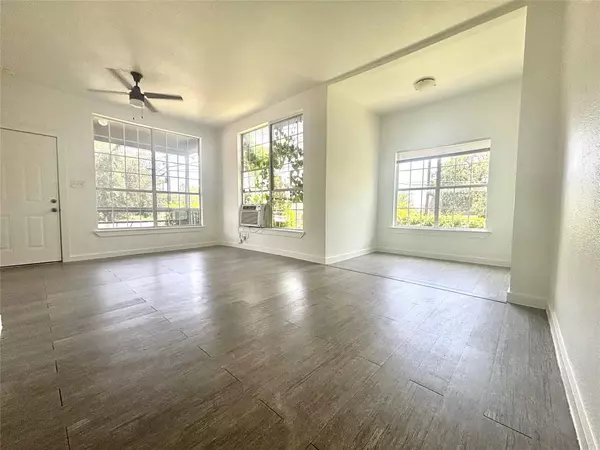 Austin, TX 78702,2410 E 12th ST