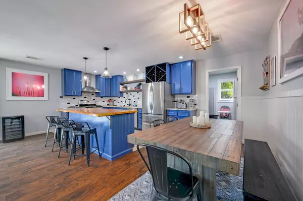 Canyon Lake, TX 78133,842 Cougar DR