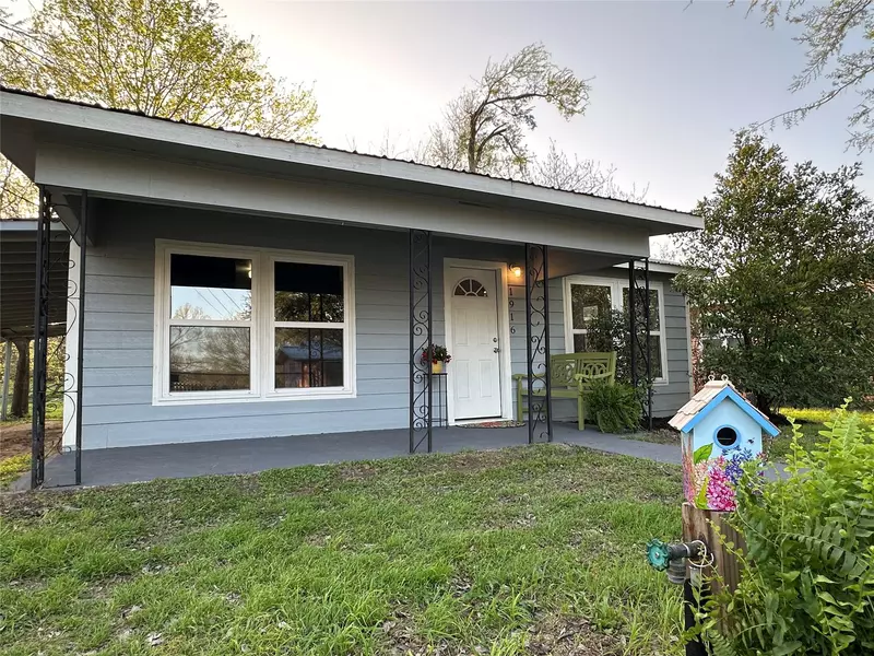 1916 Hill ST, Bastrop, TX 78602
