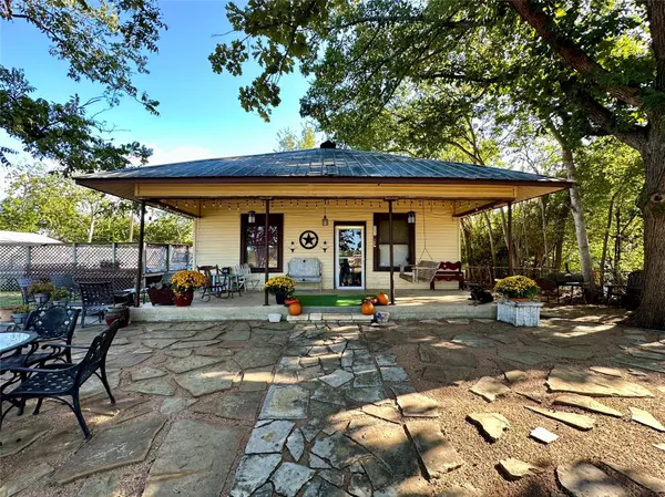 309 Central Ave, Elgin, TX 78621