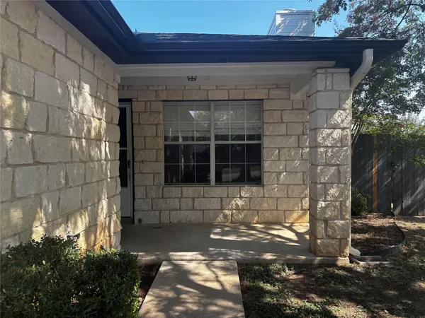 Round Rock, TX 78664,501 Texas Ave