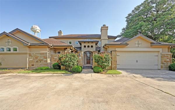109 Via Verona,  Buda,  TX 78610
