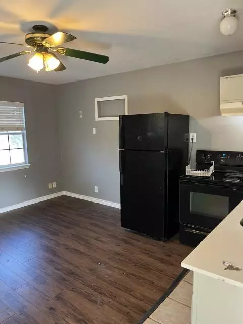 Volente, TX 78641,7705 Debbie DR #B