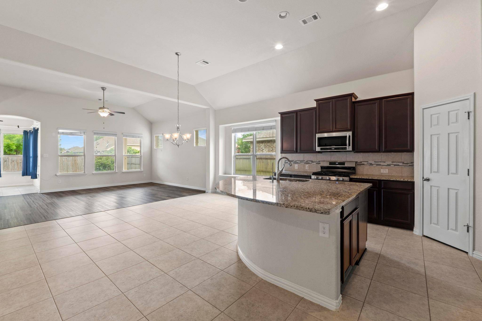 Round Rock, TX 78665,6042 Roma ST