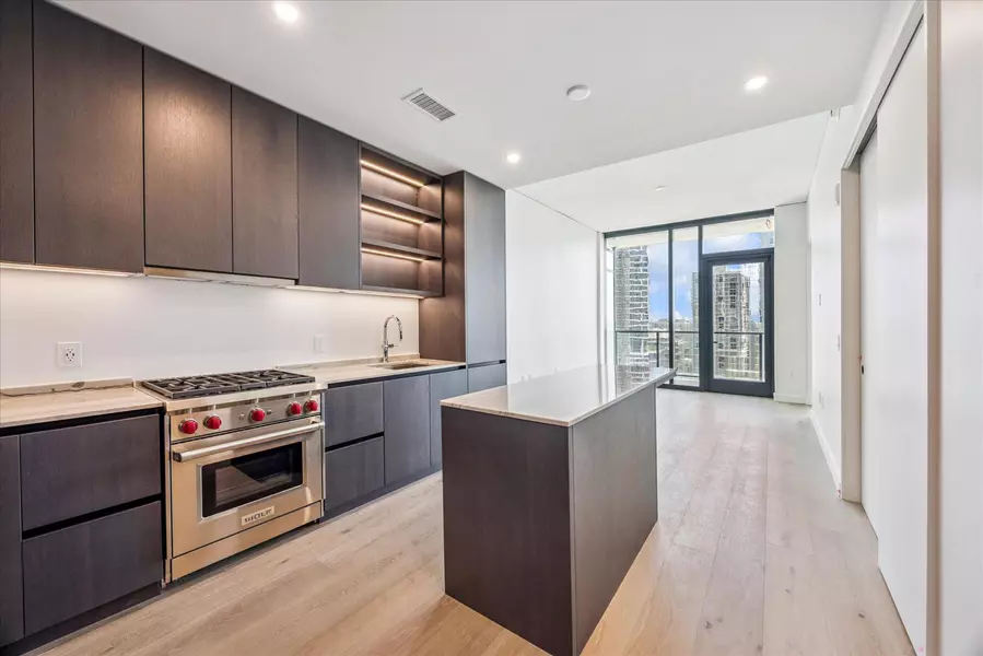 610 Davis ST #2009, Austin, TX 78701