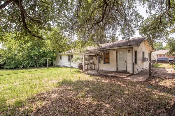 Rockdale, TX 76576,530 Sierra DR