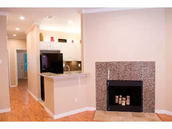 915 W 22 1/2 ST #103, Austin, TX 78705
