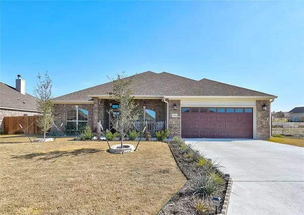 125 Terry Meadow LN, Jarrell, TX 76537