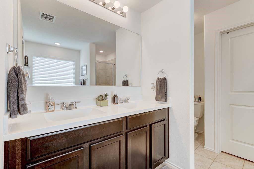 613 Circle WAY, Jarrell, TX 76537
