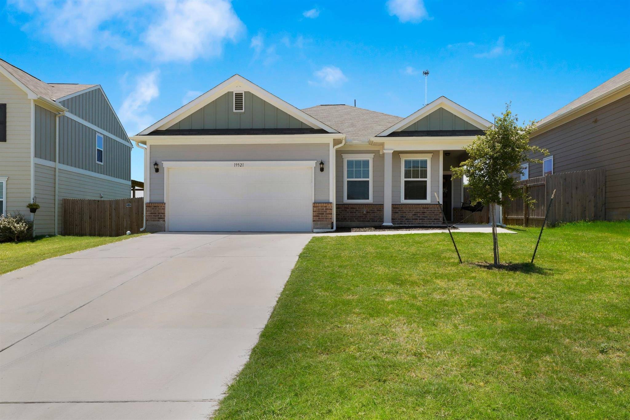 19521 Samuel Welch WAY, Manor, TX 78653