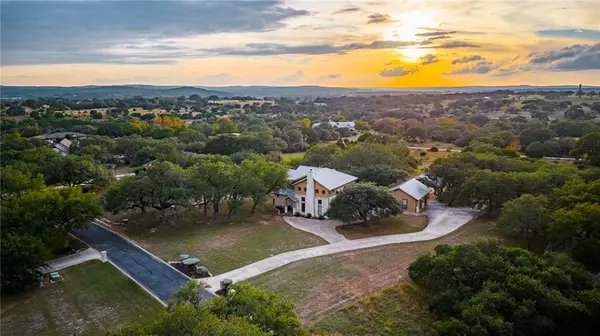 208 Madera WAY, Dripping Springs, TX 78620