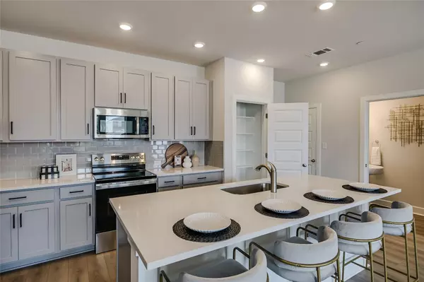 Hutto, TX 78634,515 Emory Crossing BLVD