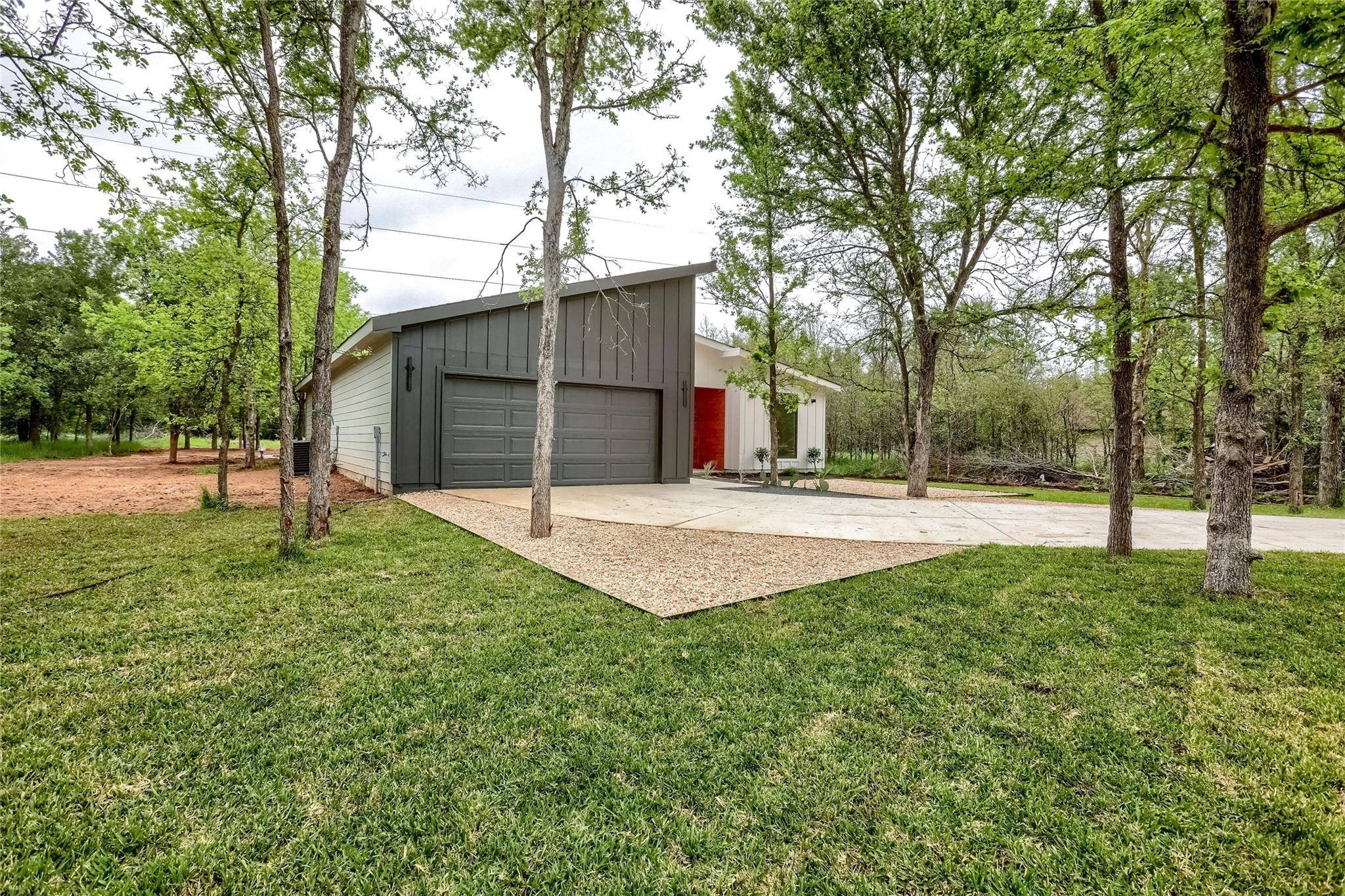 172 Waikakaaua DR, Bastrop, TX 78602