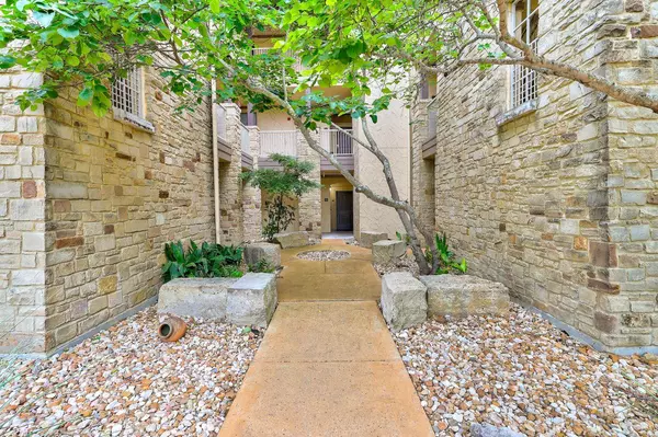 Jonestown, TX 78645,6712 Lantern View DR #303