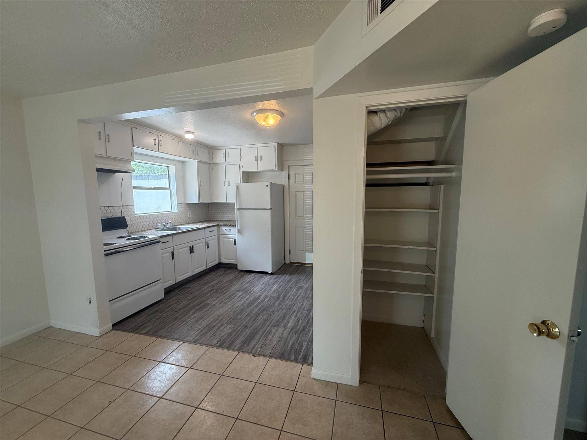 Lockhart, TX 78644,622 Trinity ST