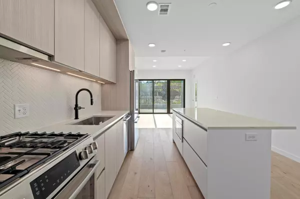 Austin, TX 78704,2209 S 1st ST #122