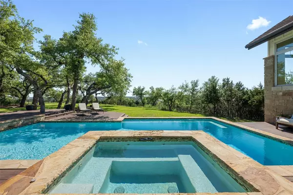 8024 Carlton Ridge CV, Austin, TX 78738