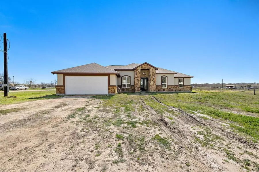 2246 County Line RD #A, Dale, TX 78616