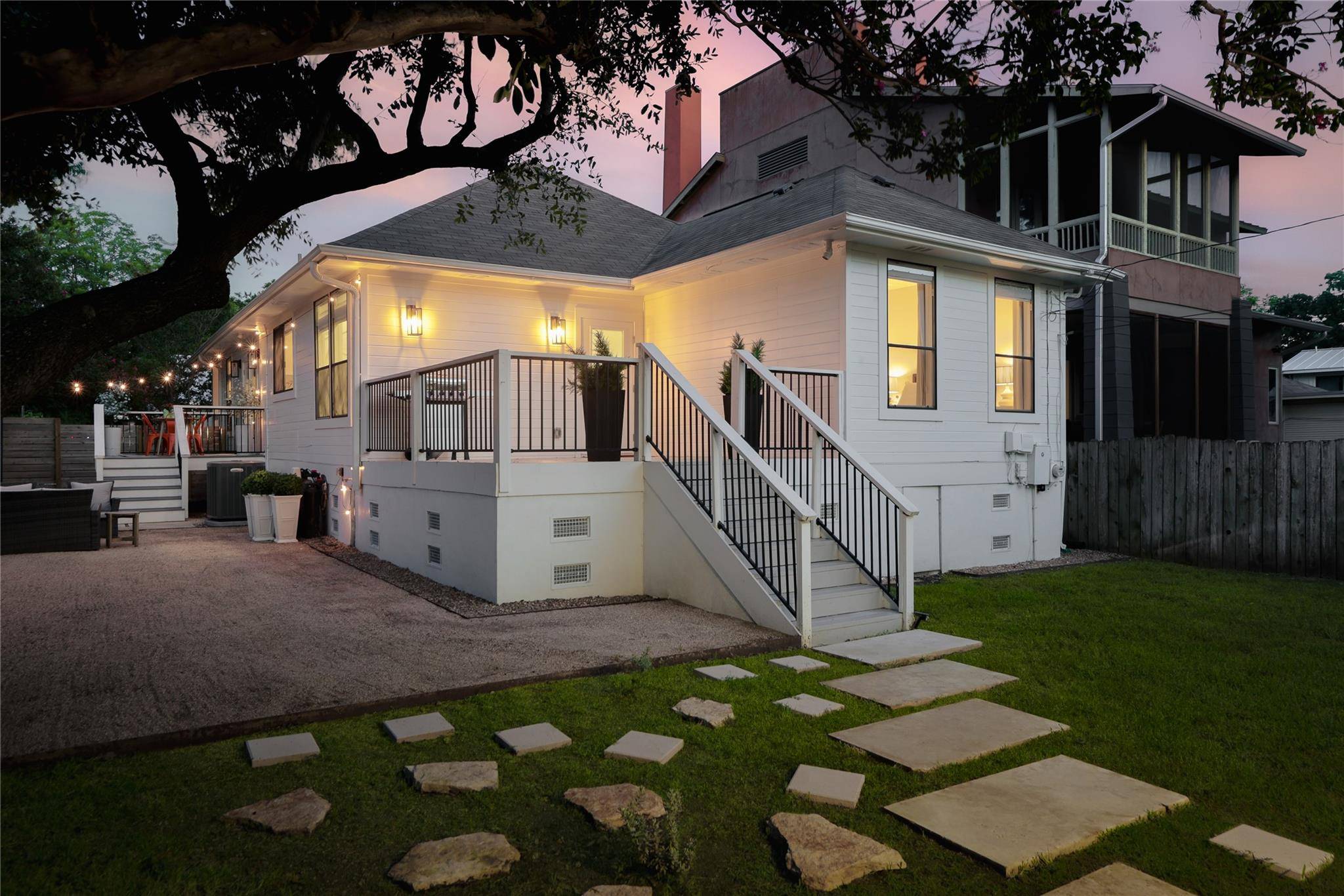 1018 Shelley Ave, Austin, TX 78703