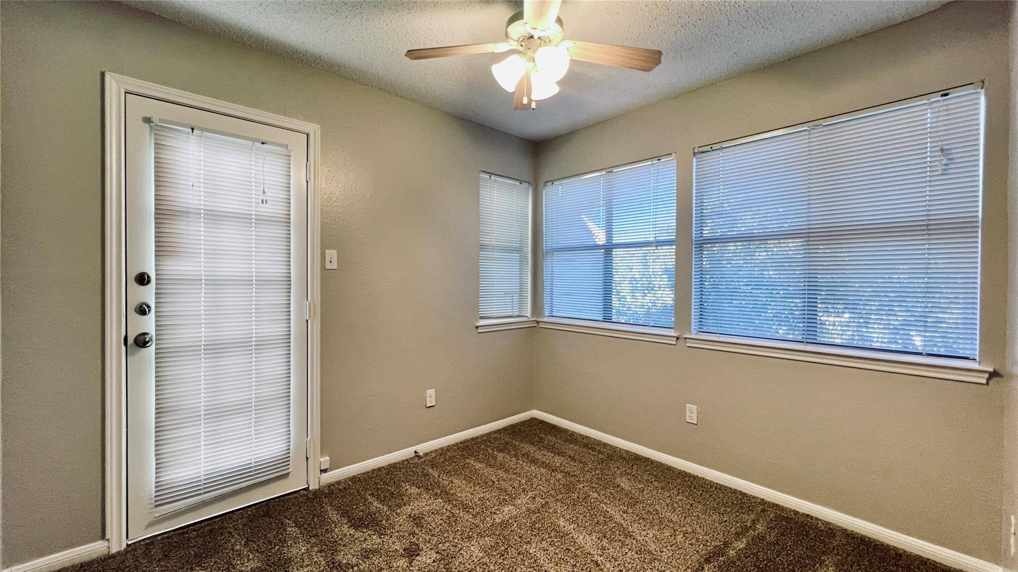Austin, TX 78759,9201 Simmons #115