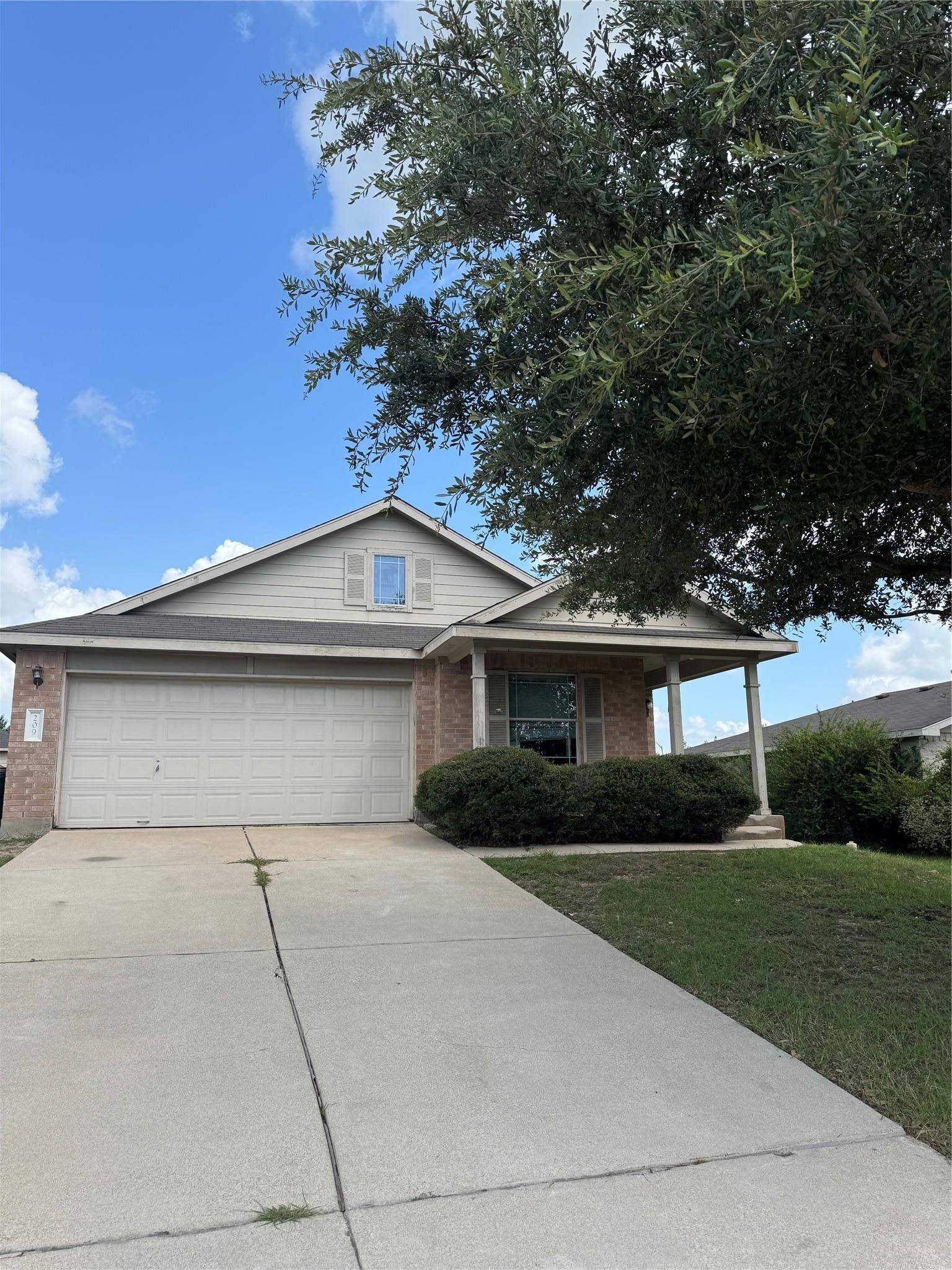 209 LAKE WASHINGTON DR, Kyle, TX 78640