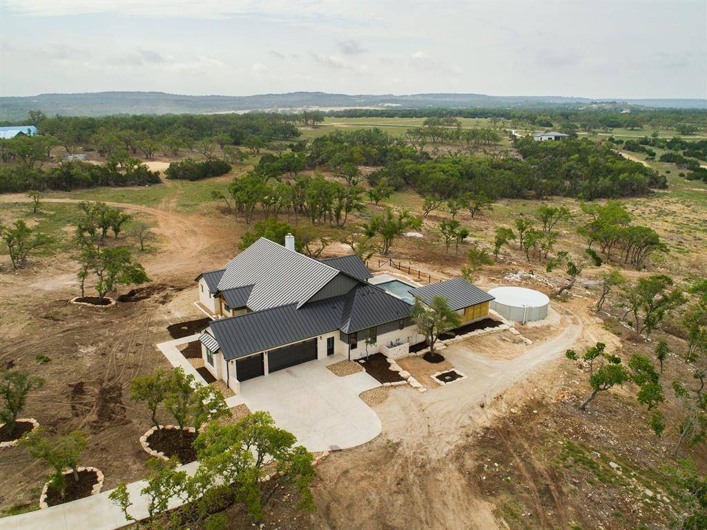 271 W Dripping View CT,  Johnson City,  TX 78636