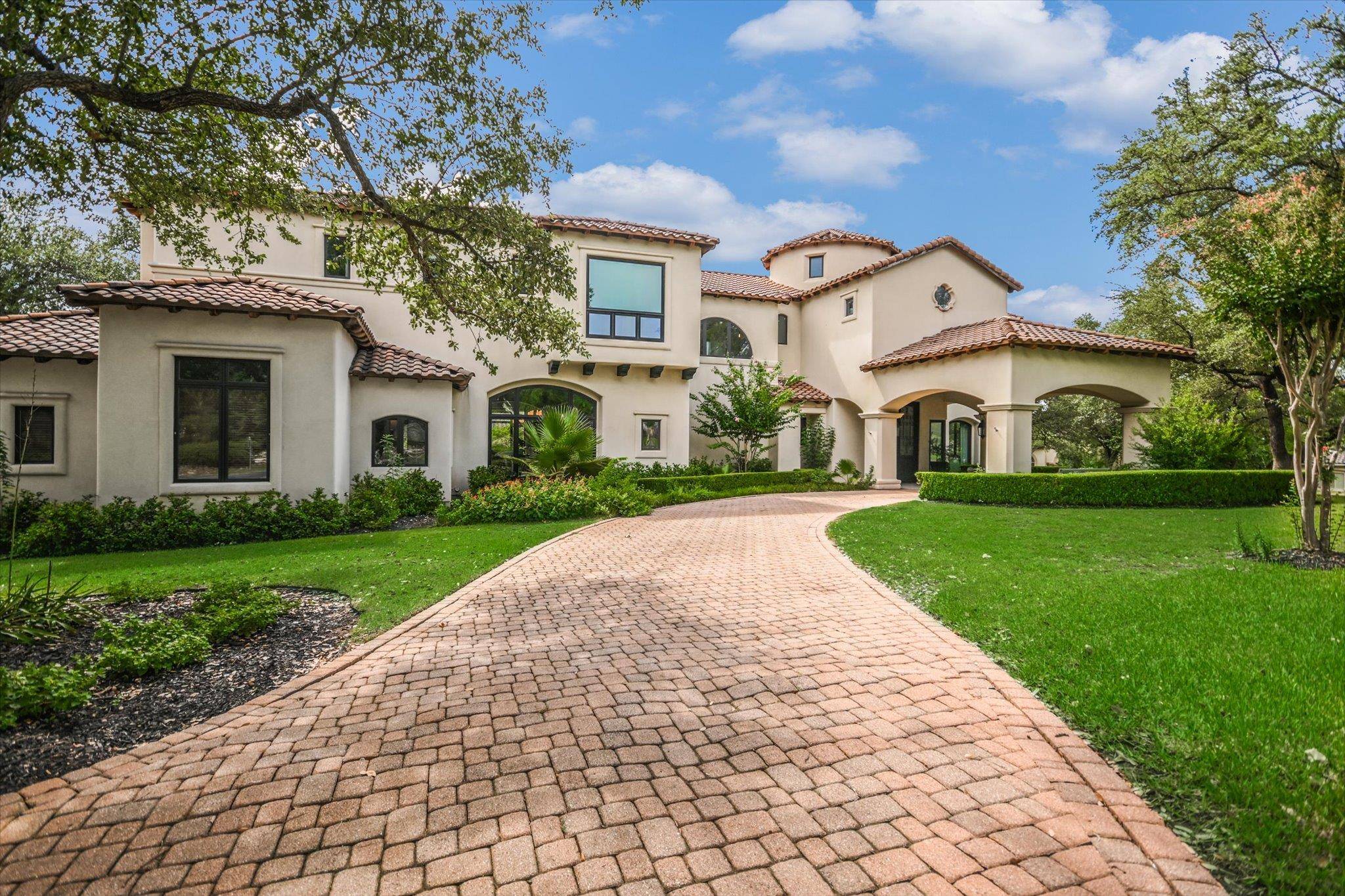 201 Costa Bella DR, Austin, TX 78734