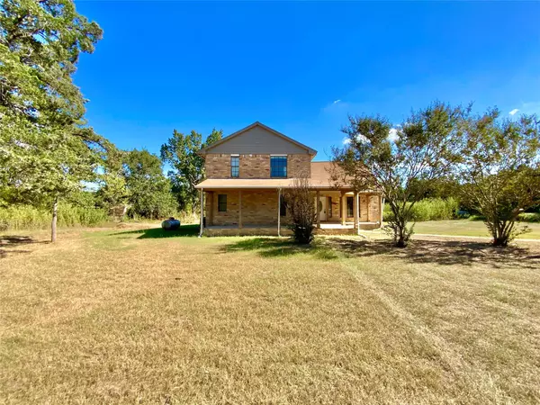 289 Flaming Oak DR, Bastrop, TX 78602