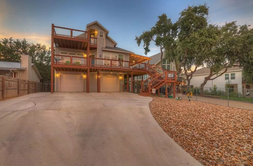 Canyon Lake, TX 78133,425 Stagecoach DR