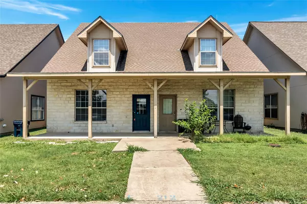 212 Sandstone DR #E & F, Jarrell, TX 76537