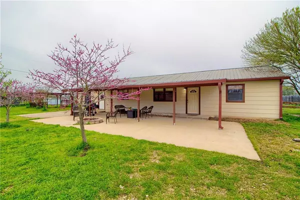 352 Mount Olive RD, Cedar Creek, TX 78612