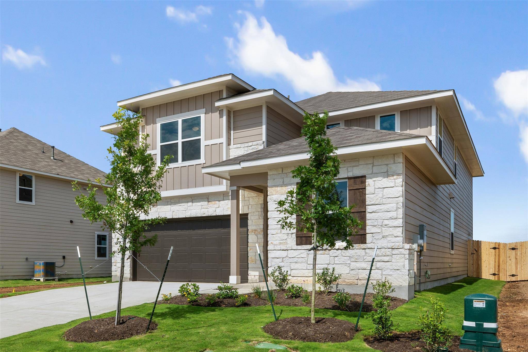 120 Prairie Falls DR, Hutto, TX 78634