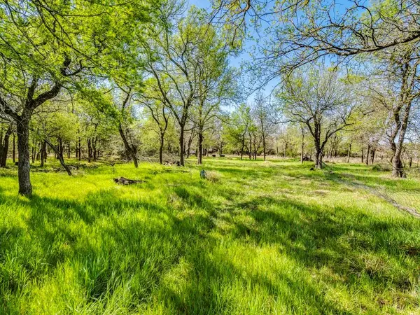 449 Saint Johns RD, Dale, TX 78616