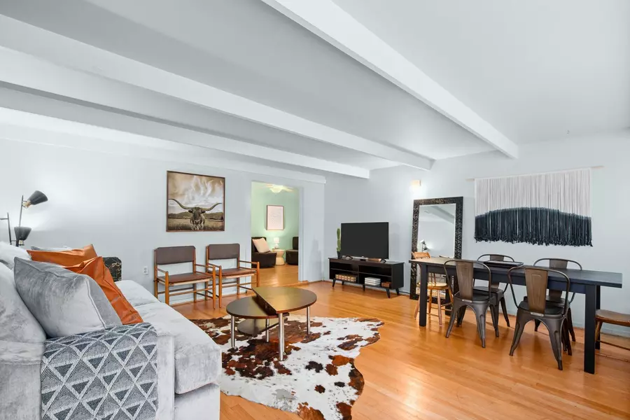 1406 Summit ST, Austin, TX 78741
