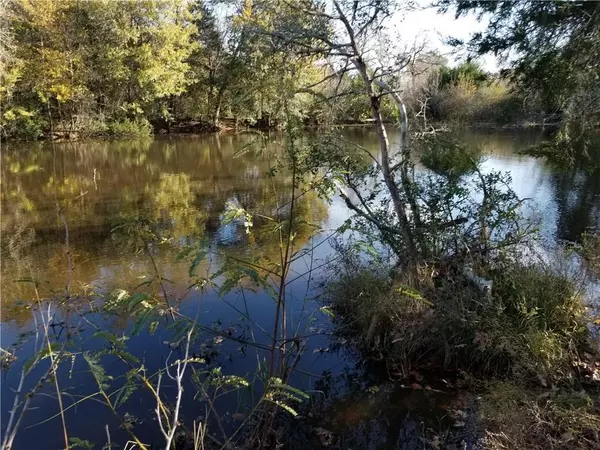 10645 Roy RD,  Flatonia,  TX 78941