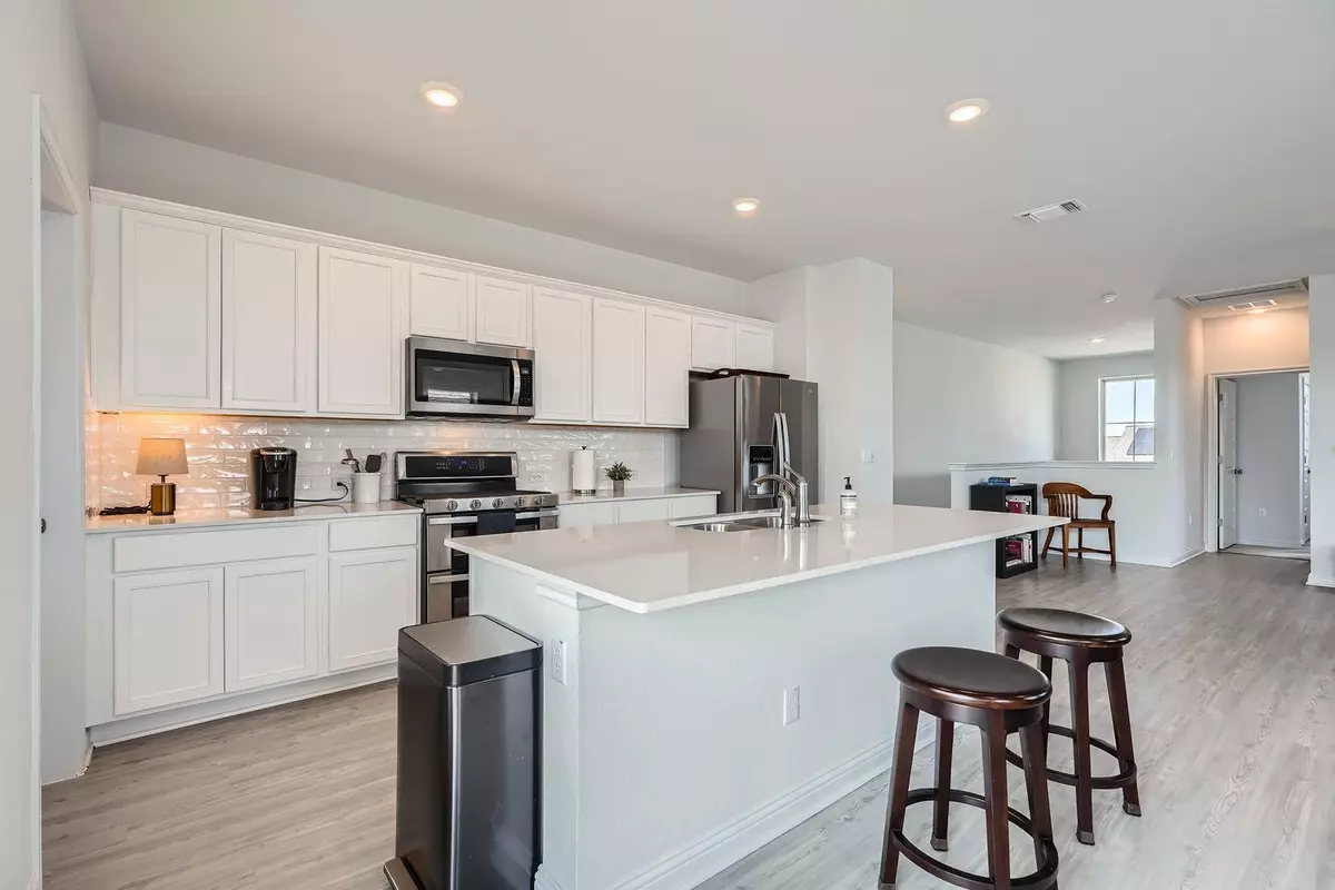 Austin, TX 78744,7806 Norah DR