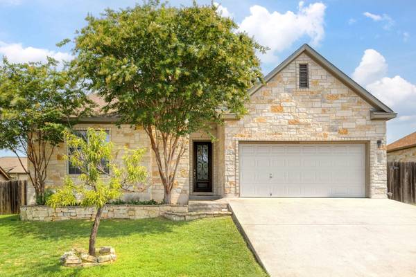 714 Northern Red Oak LN, Fredericksburg, TX 78624