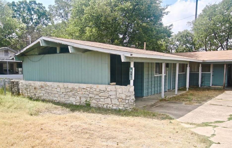 411 W Saint Johns Ave #A, Austin, TX 78752