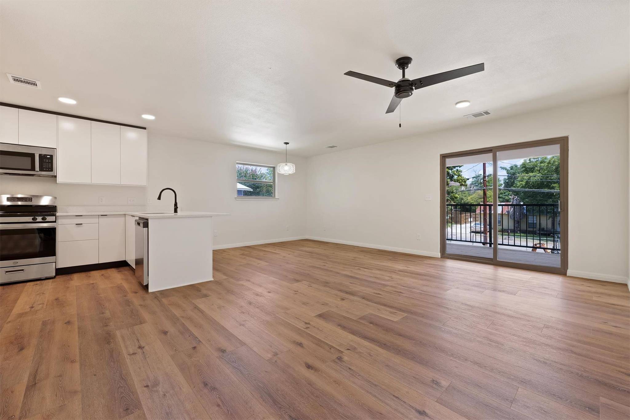 San Marcos, TX 78666,313 Mill ST #101
