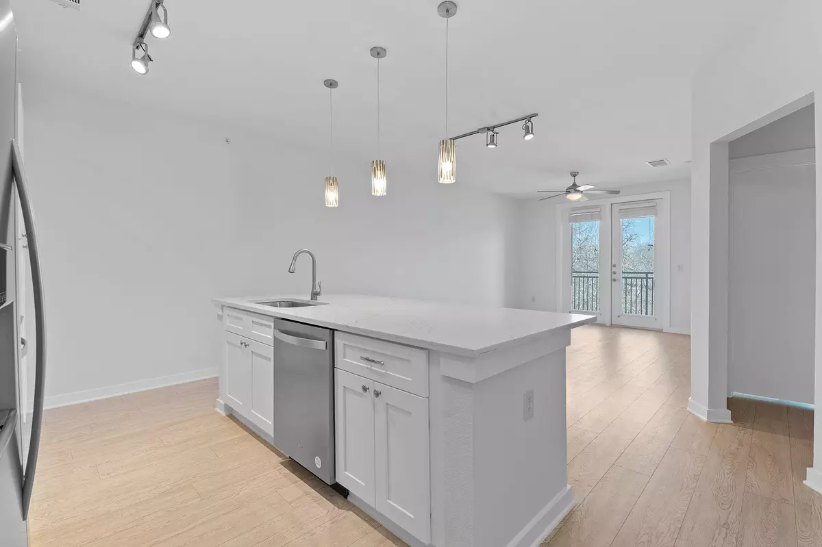 Austin, TX 78704,1900 Barton Springs RD #3022