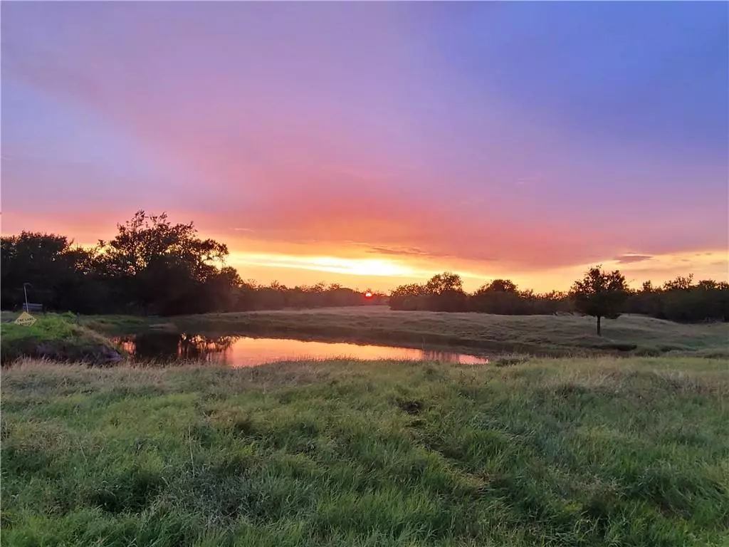 Lockhart, TX 78644,480 Grandpa RD