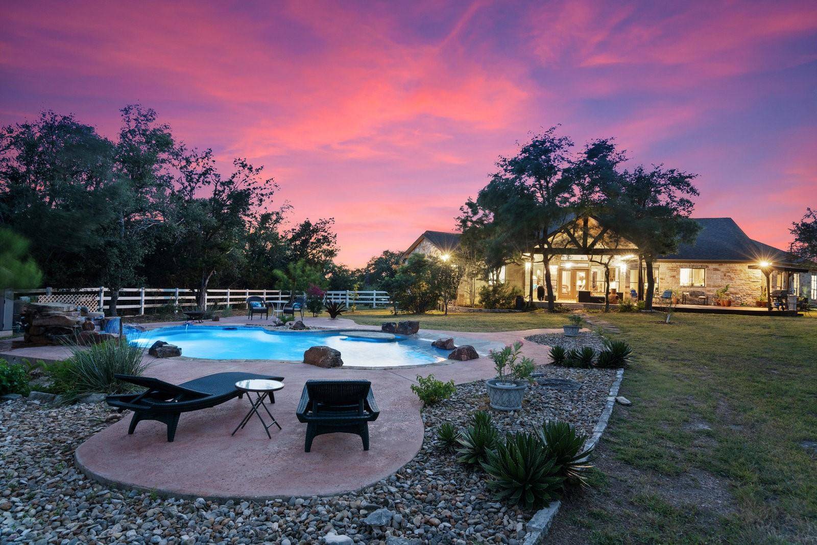609 Winchester DR,  Dripping Springs,  TX 78620