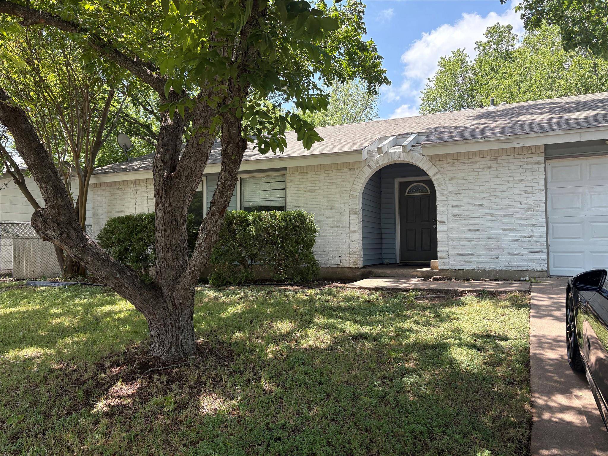 301 Craigmont DR, Austin, TX 78745