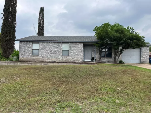 702 E Taggard ST, Burnet, TX 78611